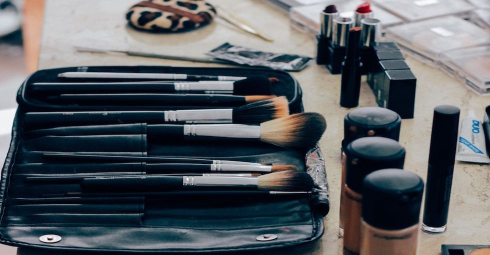 5 Essentials You Need In Your Makeup Bag When You Are Always On The Move