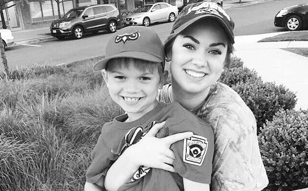 15 Things You Know To Be True When Your Sibling Is 10 Years Younger