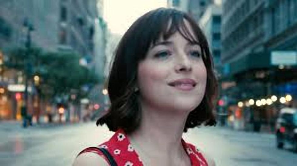 22 Things Girls Without The "Bride Gene" Are Thinking During Weddings