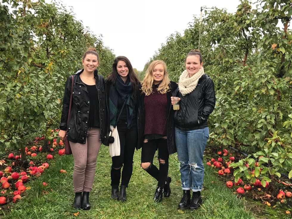 13 Signs You're The Loyal Mom Of Your Friend Group