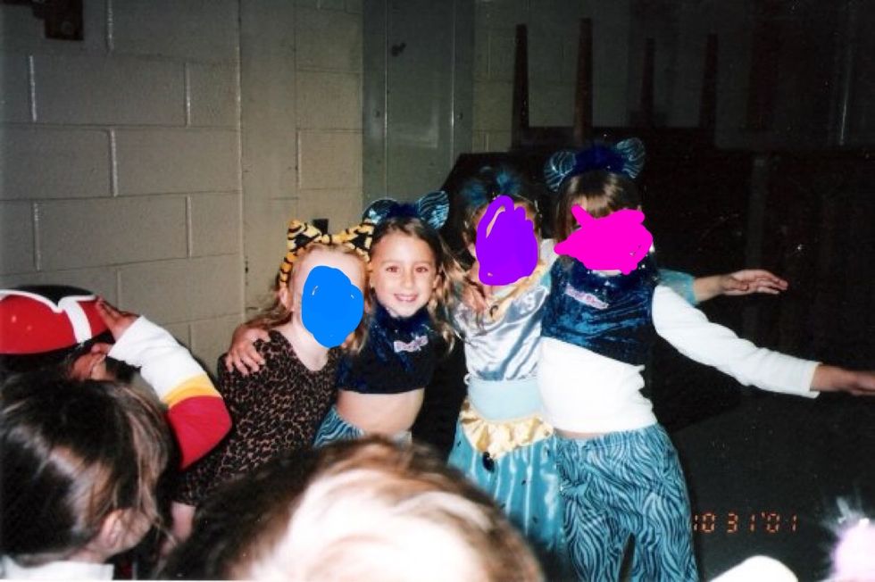 46 Ultimate Throwback Songs Every 90s Baby Nostalgically Can't Stop Listening To