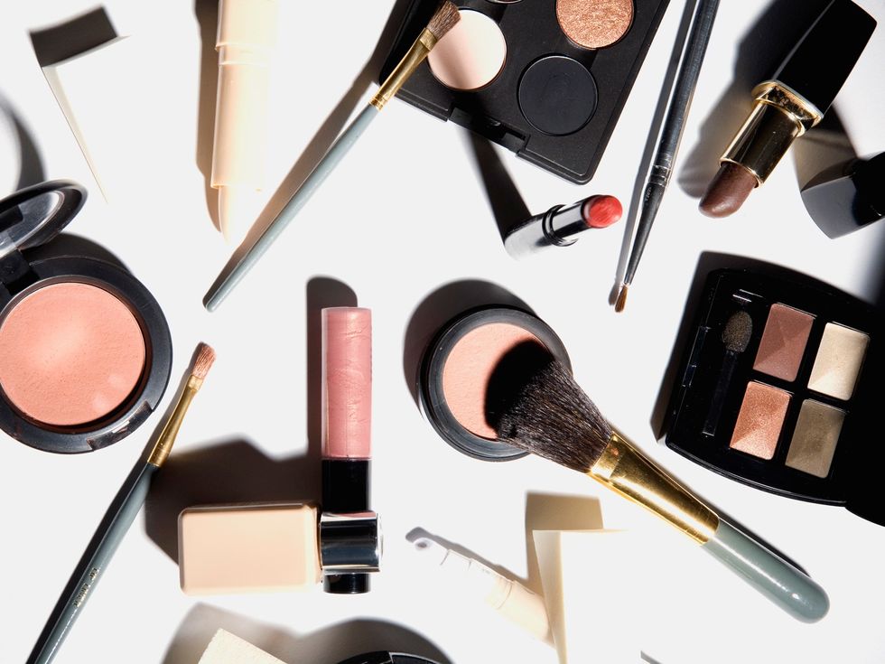 10 Things You Know When You Love Makeup