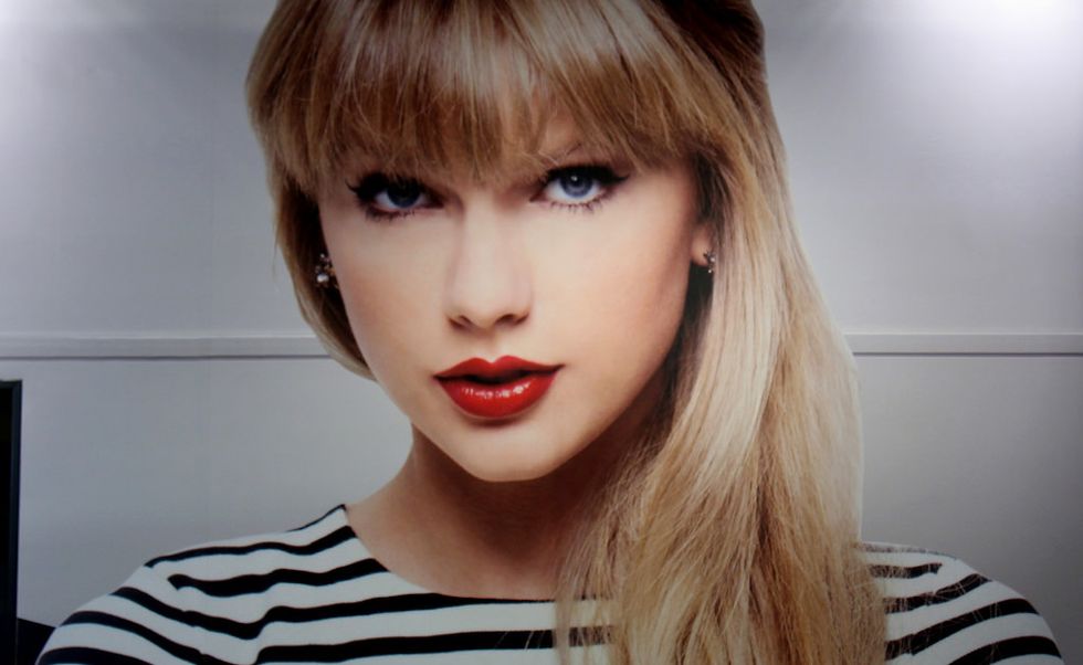 PSA: Taylor Swift Is Brainwashing Her Fans