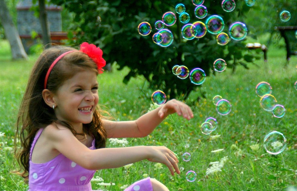 Sorry To Burst Your Bubble, But Gender Doesn't Have Just A 'Male' Or 'Female' Bubble