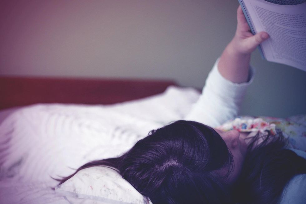 12 Things EVERY Lazy Girl Does In College