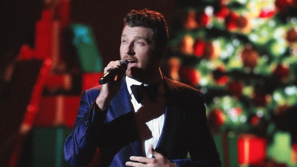 20 Country Christmas Songs So Good We Listen To Them Before Thanksgiving