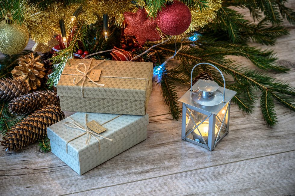 10 Christmas Gifts For Under 10 Dollars