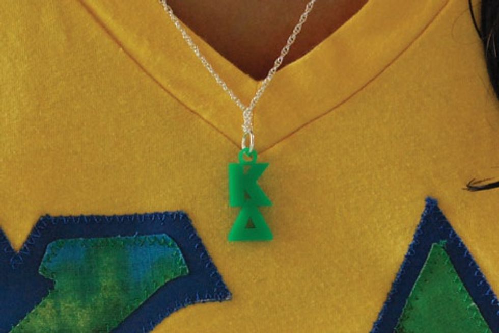 We NEED To Bring Back The Greek Tradition Of Lavaliering