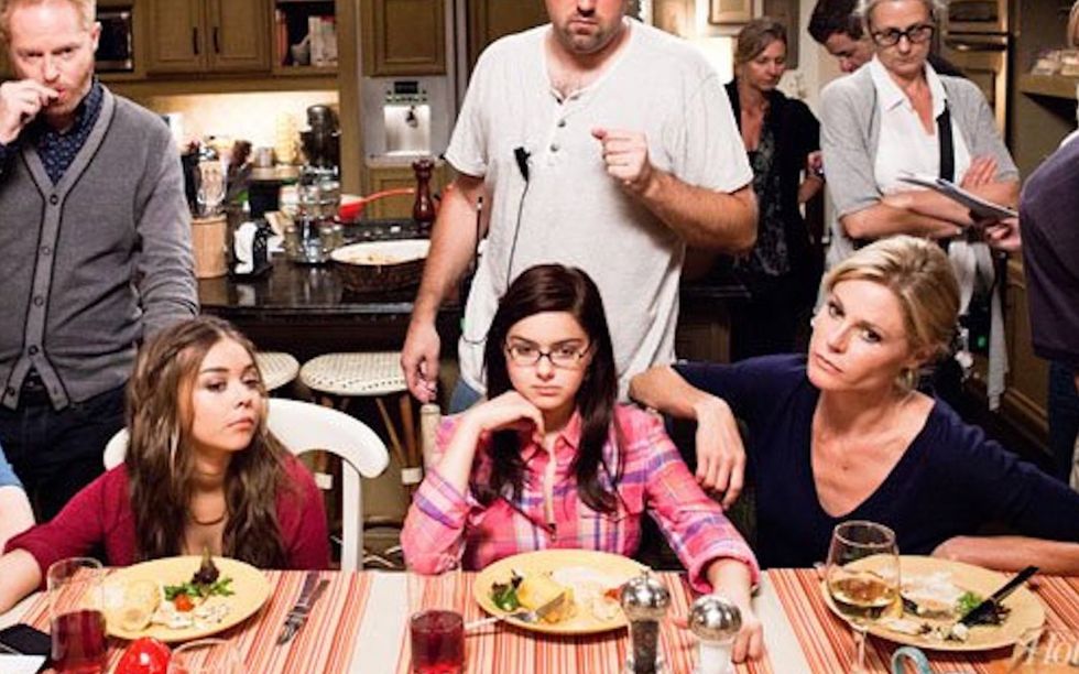 15 Thanksgiving Dinner Conversations College Girls Will Literally Never Escape