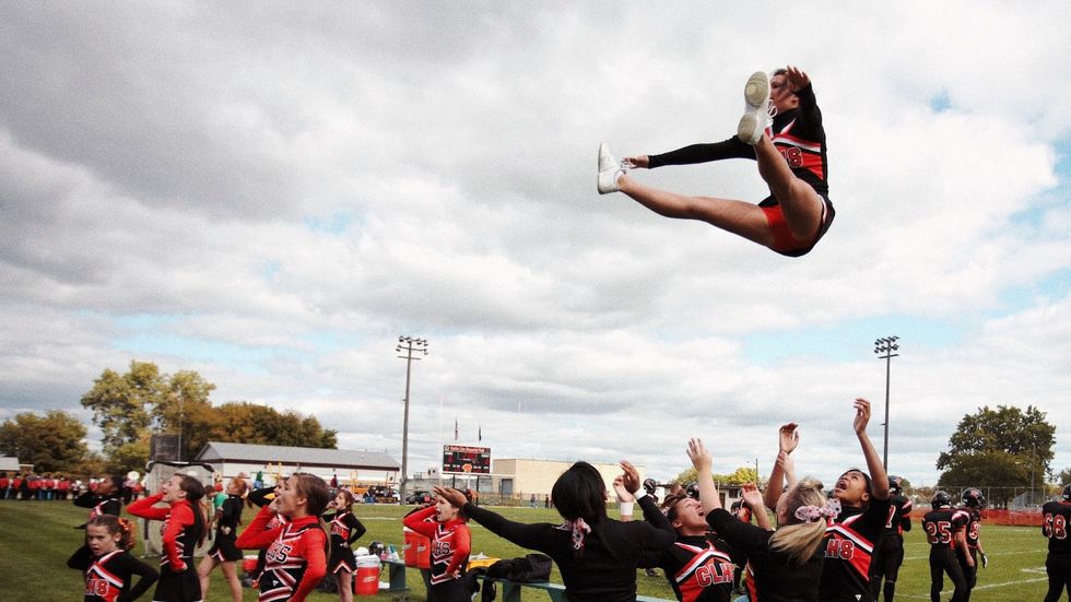 15 Unconventional Things ONLY High School Cheerleaders Miss After Graduation