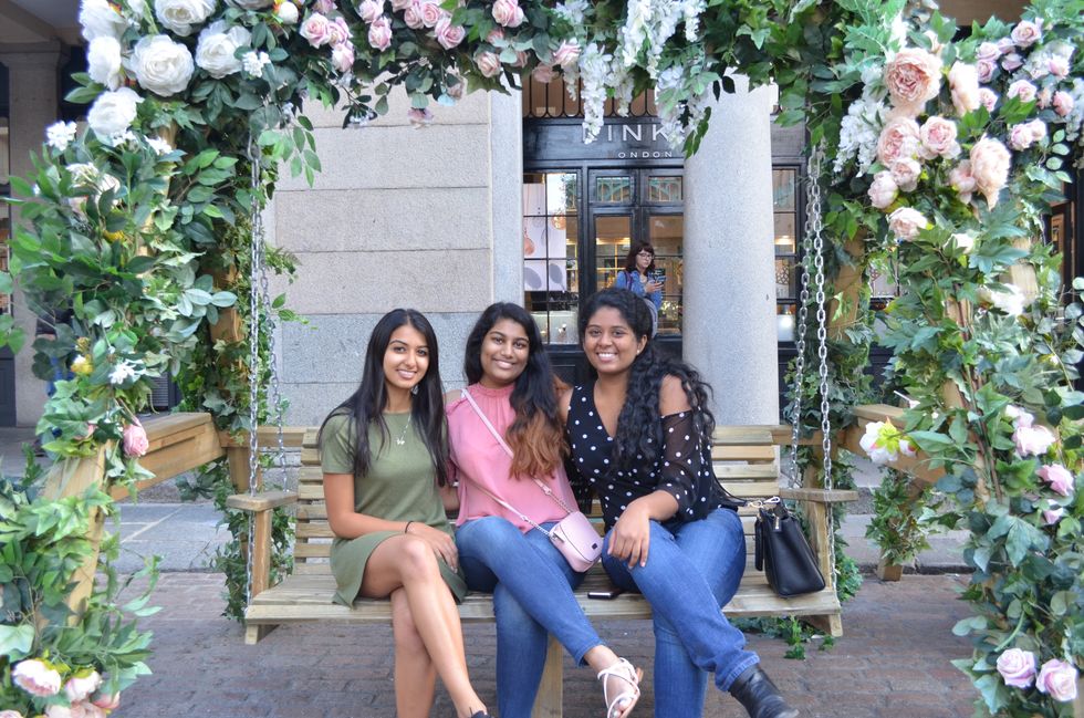 11 Things That Happen When You Room With Friends