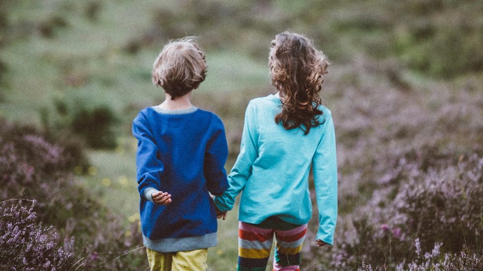 10 Reasons The Luckiest Girls Are Graced With Older Brothers