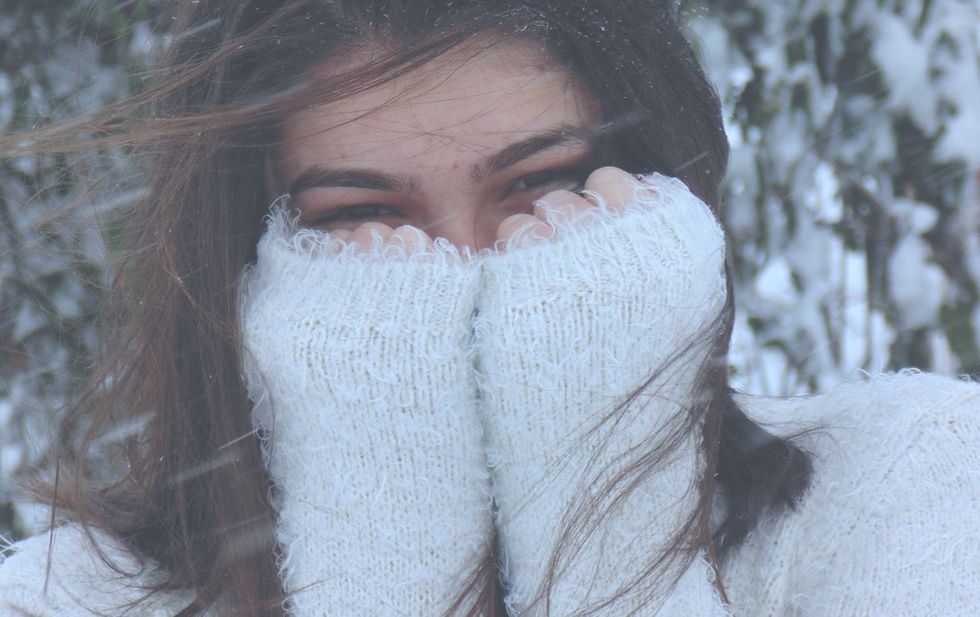 9 Things ALL College Girls Do When The Temperature Drops Below 50 Degrees