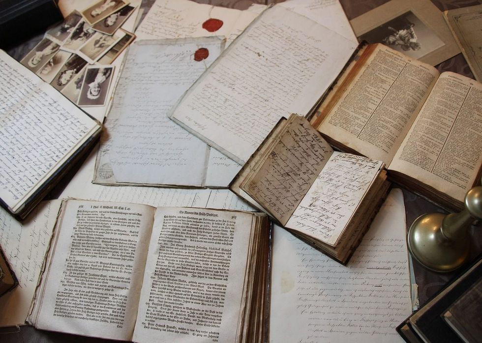 9 Things All Bookworms Can Relate To