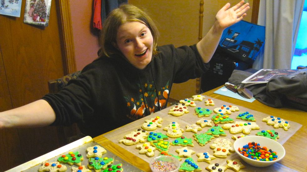 The 12 Christmas Foods College Girls WILL Stress-Eat In December