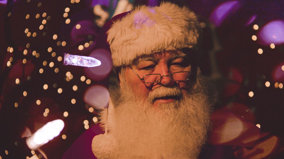 25 Iconic Christmas Songs To Put You In A Holly Jolly Mood