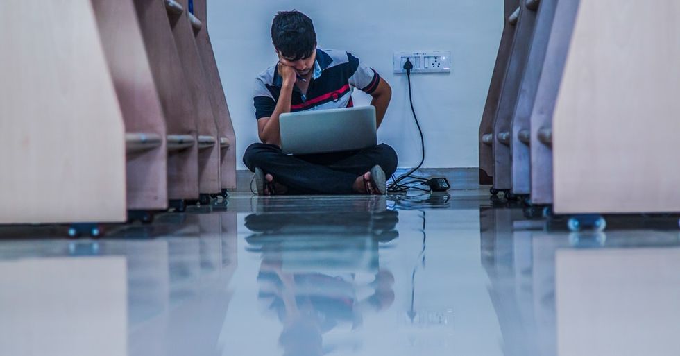 10 Ways To Keep Your Stress Under Control This Final Season