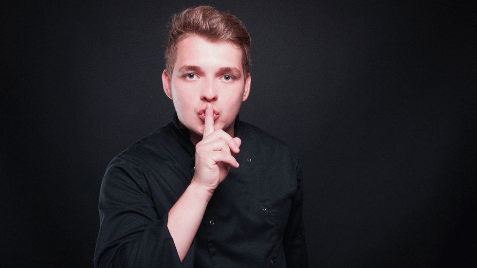 10 Ultimate Reasons Why You Should Not Date In The Restaurant Business