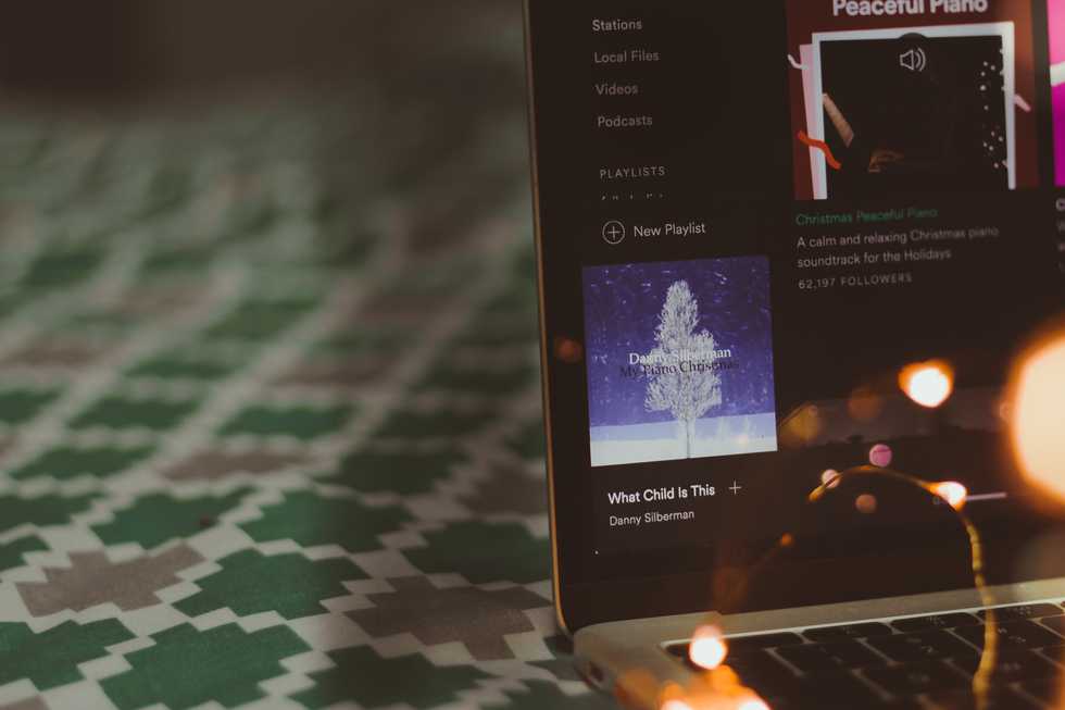 The 6 Christmas Albums You SHOULD Be Listening To