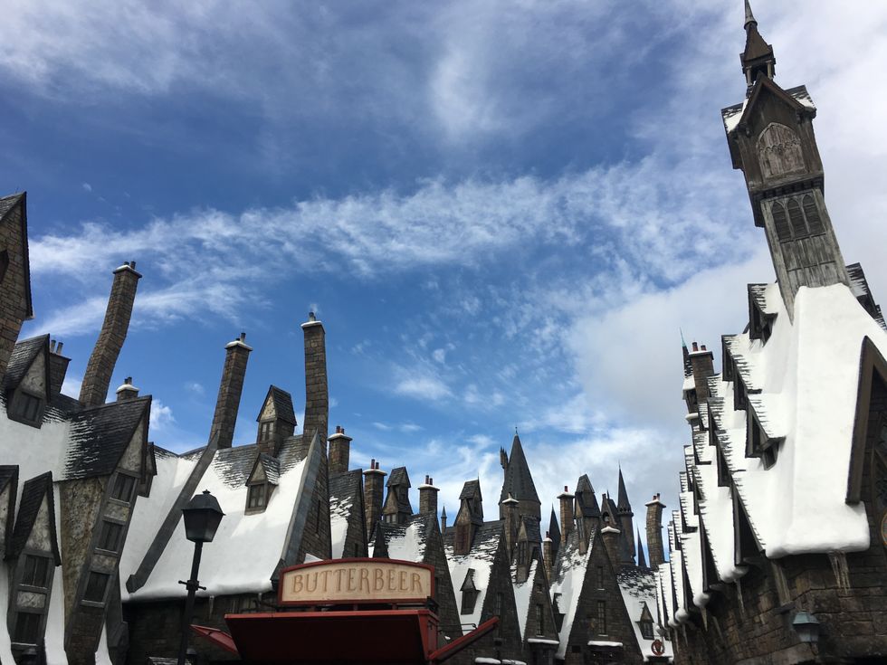 4 Reasons You Can't Miss Christmas At The Wizarding World Of Harry Potter