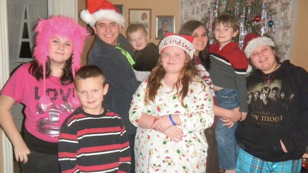 7 Reasons Being The Youngest Child During Christmas Is The Best