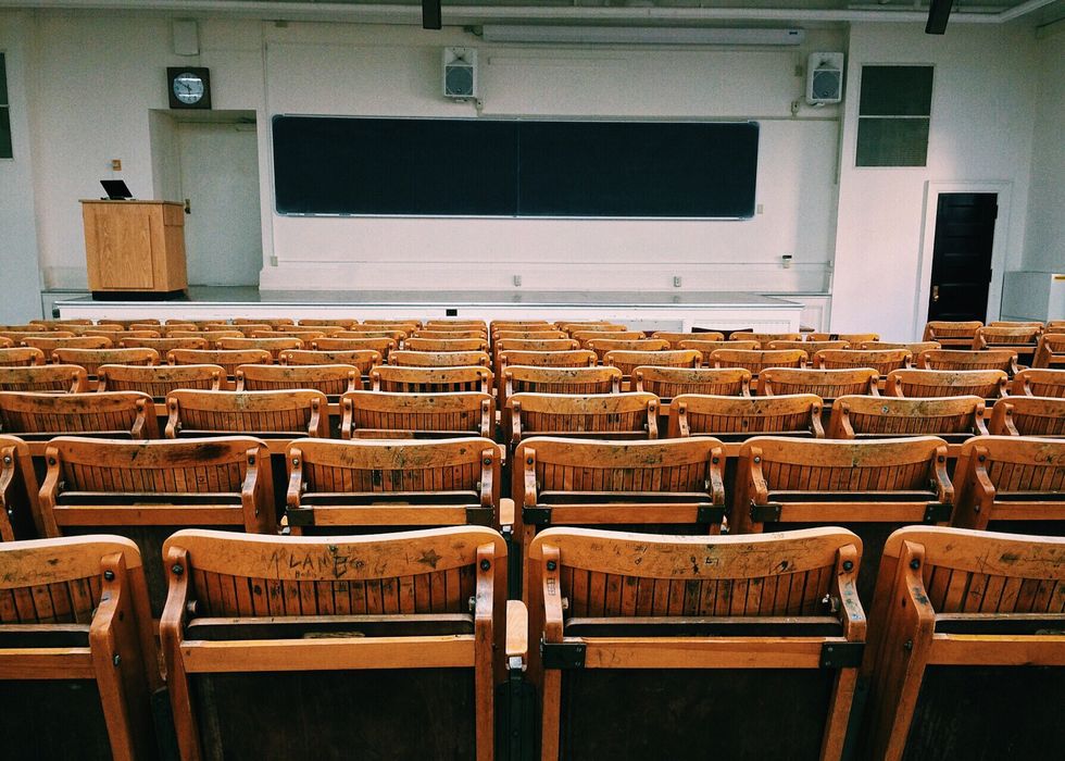 15 Thoughts You Have About Your 8 A.M. Class