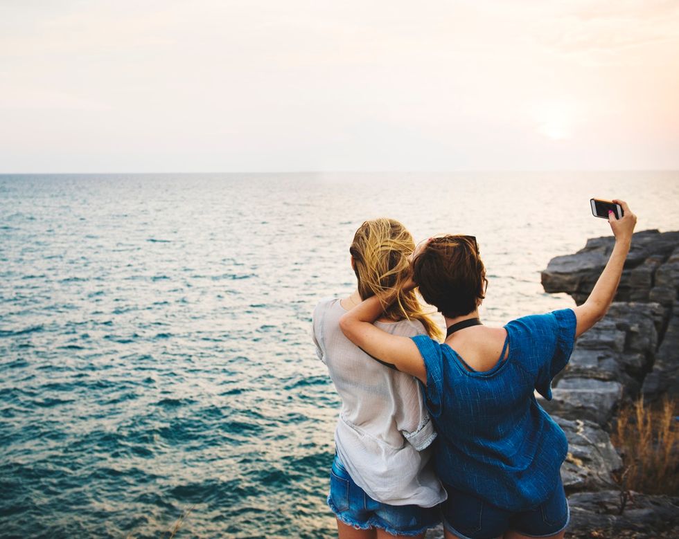 8 Reasons Why My Best Friend Tops All Of Your Best Friends
