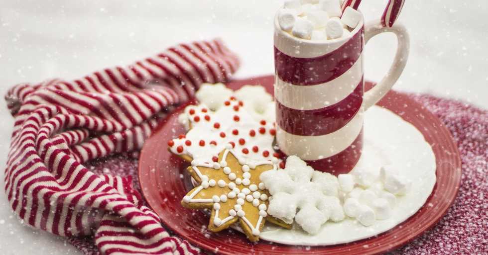 15 Ways To Glow-Up Your Basic Hot Choc This Holiday Szn