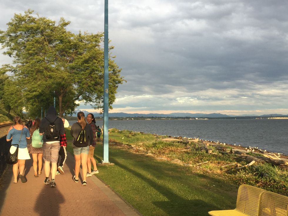 19 Little Ways To Feel Happy