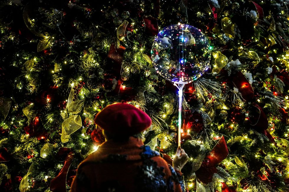 How the Holiday Season Hurts the Environment