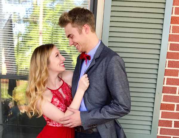 11 Couples Confessed The Moment They Knew They Were Falling And You Will ‘Awww!’
