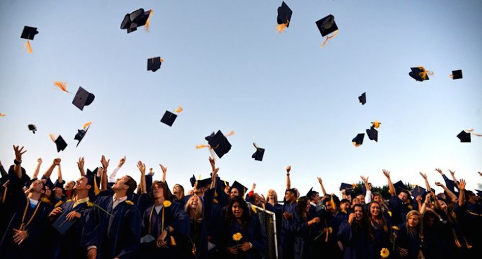 10 Thoughts Seniors Have About Graduation