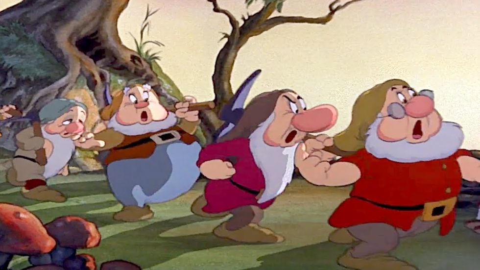8 Family Relatives You'll See At The Holidays As Told By 'Snow White And The Seven Dwarfs'