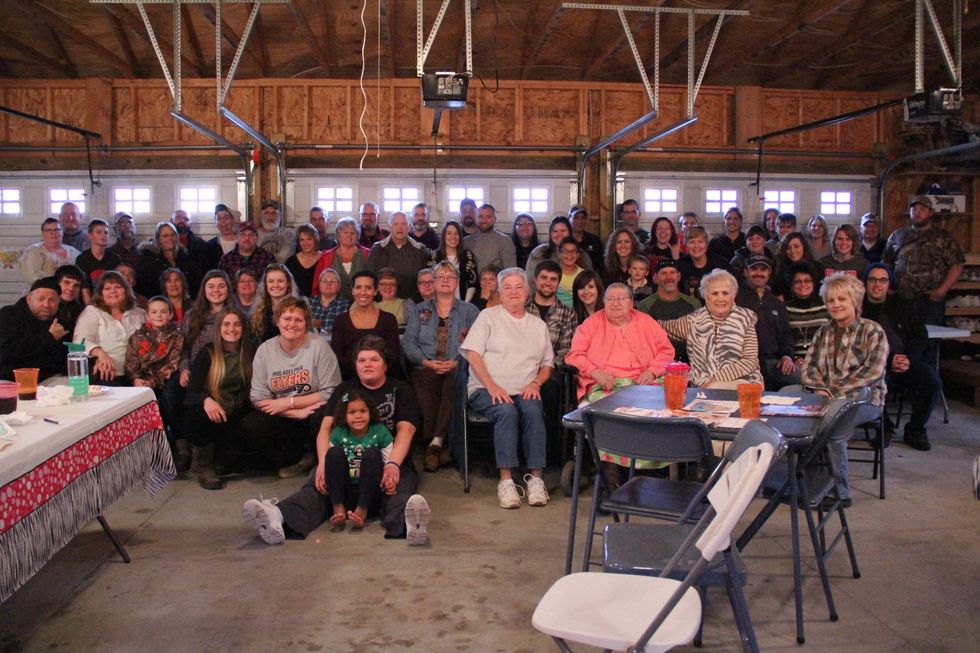 11 Memorable Traits Of Big Families During The Holidays