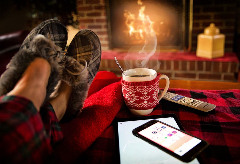 6 Surprisingly Soothing Activities You Can Do This Holiday Season