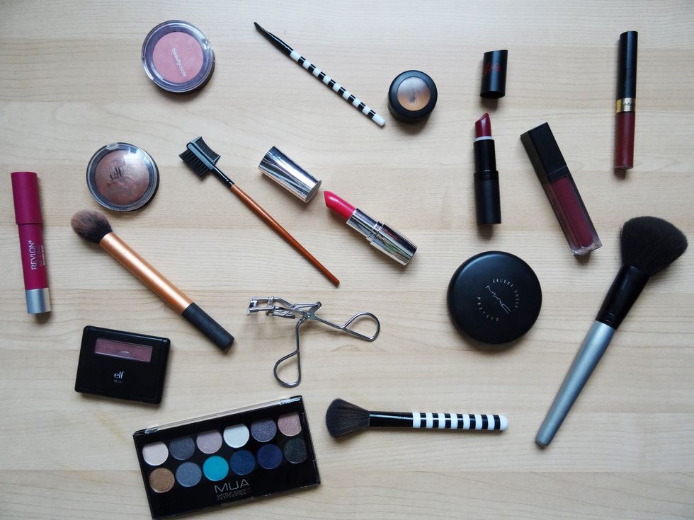 3 Reasons Why I Wear Makeup Everyday