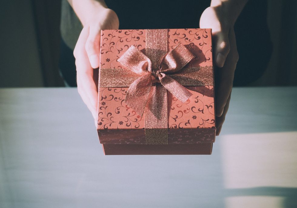 5 Ways To Really Fulfill The Spirit Of Christmas And Give Back This Season