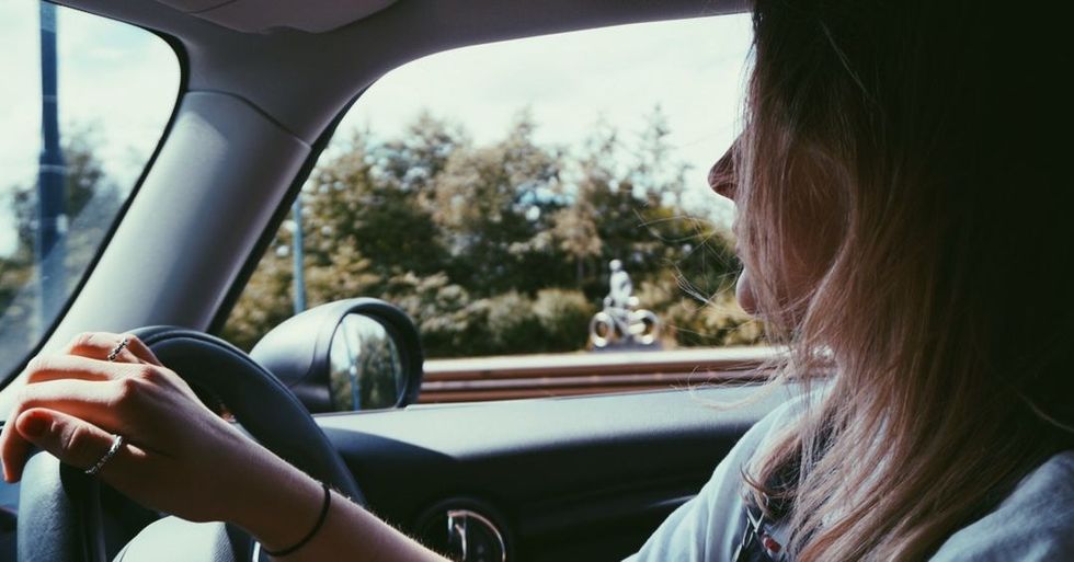 20 Thoughts We All Have While Driving