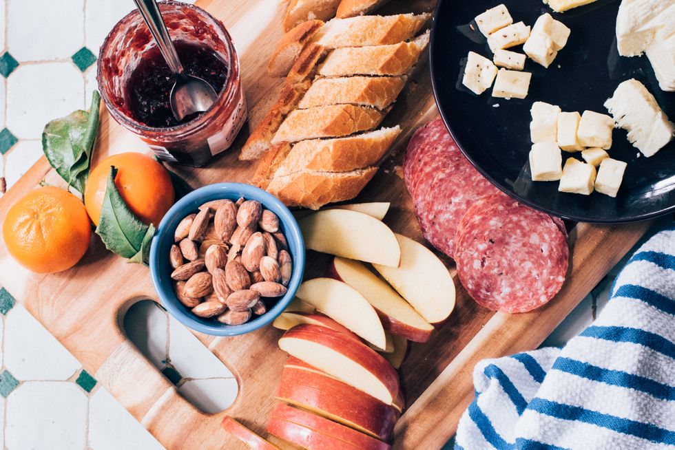7 Things You Need To Make The Perfect Cheeseboard