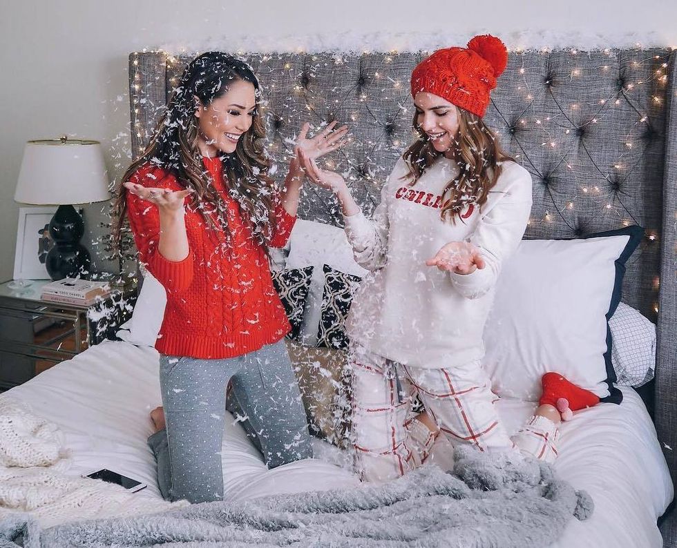 10 Aerie Products That Every College Girl NEEDS In Their Closet This Winter