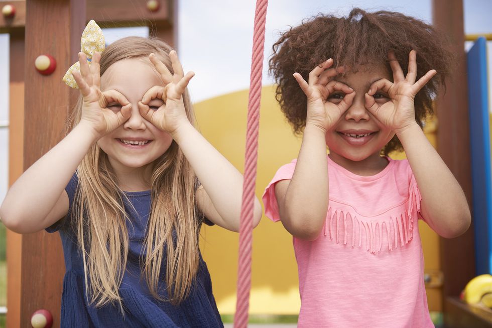 Little Girls Prove People Are Born Colorblind