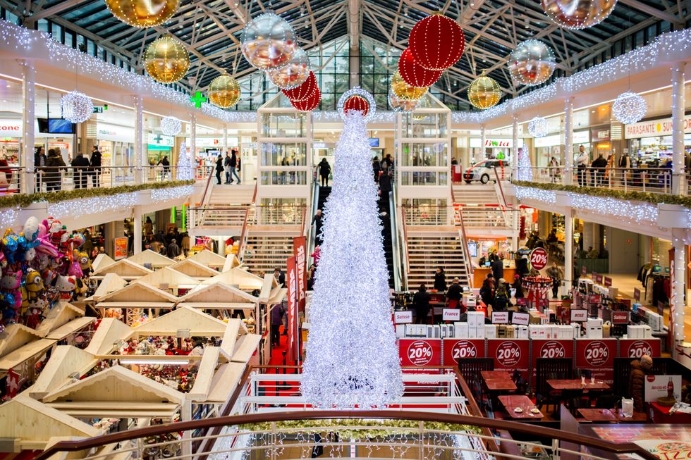 Retail And Restaurants During the Holidays Does Not Make For A “Wonderful Christmastime”