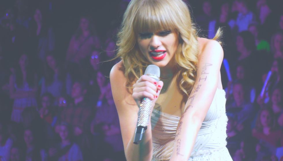 20 Taylor Swift Lyrics To Let That Gorgeous Guy Know You Are Into Him