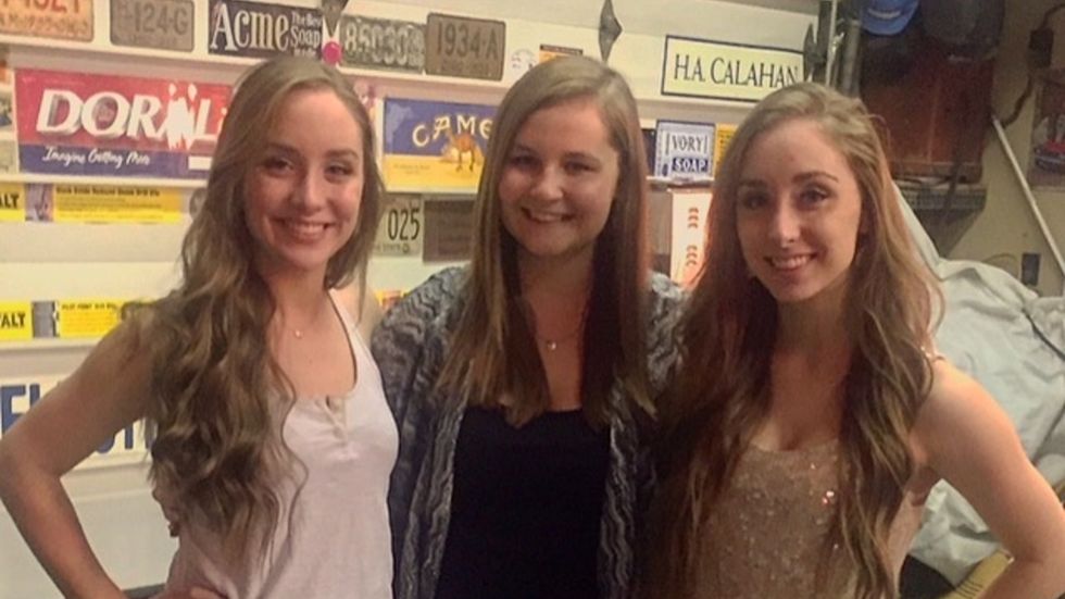 13 Things You Can Relate To If You're Tight With Twins