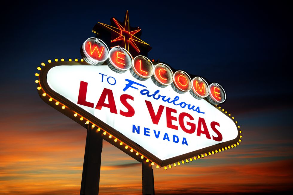 30 Things To Do In Vegas When You're Under 21