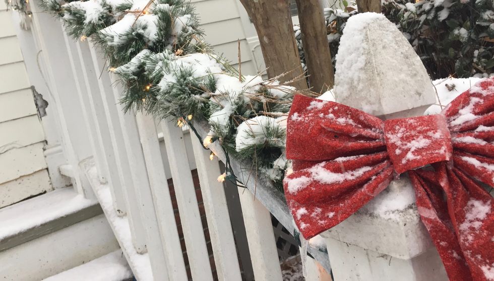 People Who Take Christmas Decorations Down The Day After Christmas Are Just Wrong