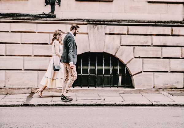 15 Reasons You Shouldn't Be Afraid To Date The Old-Fashioned Girl