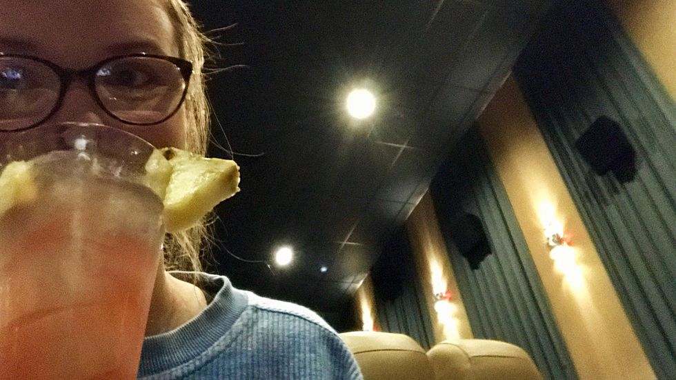 12 One-Liners You Get When You're 21 But Look 16