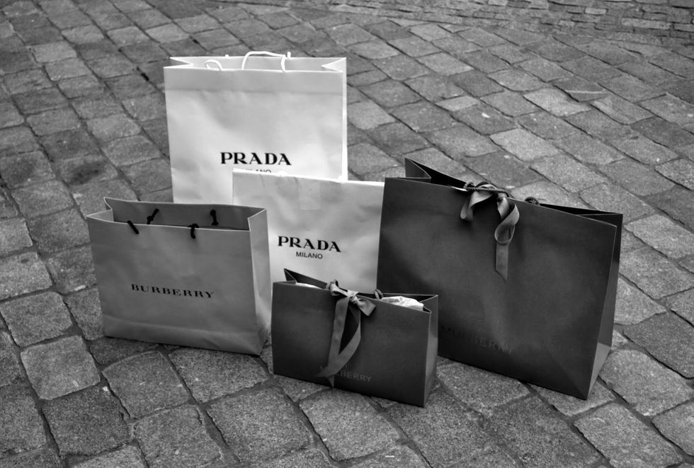 10 Things All Shopaholics Can Relate To