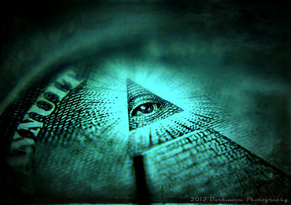 10 Conspiracy Theories That Will Blow Your Mind